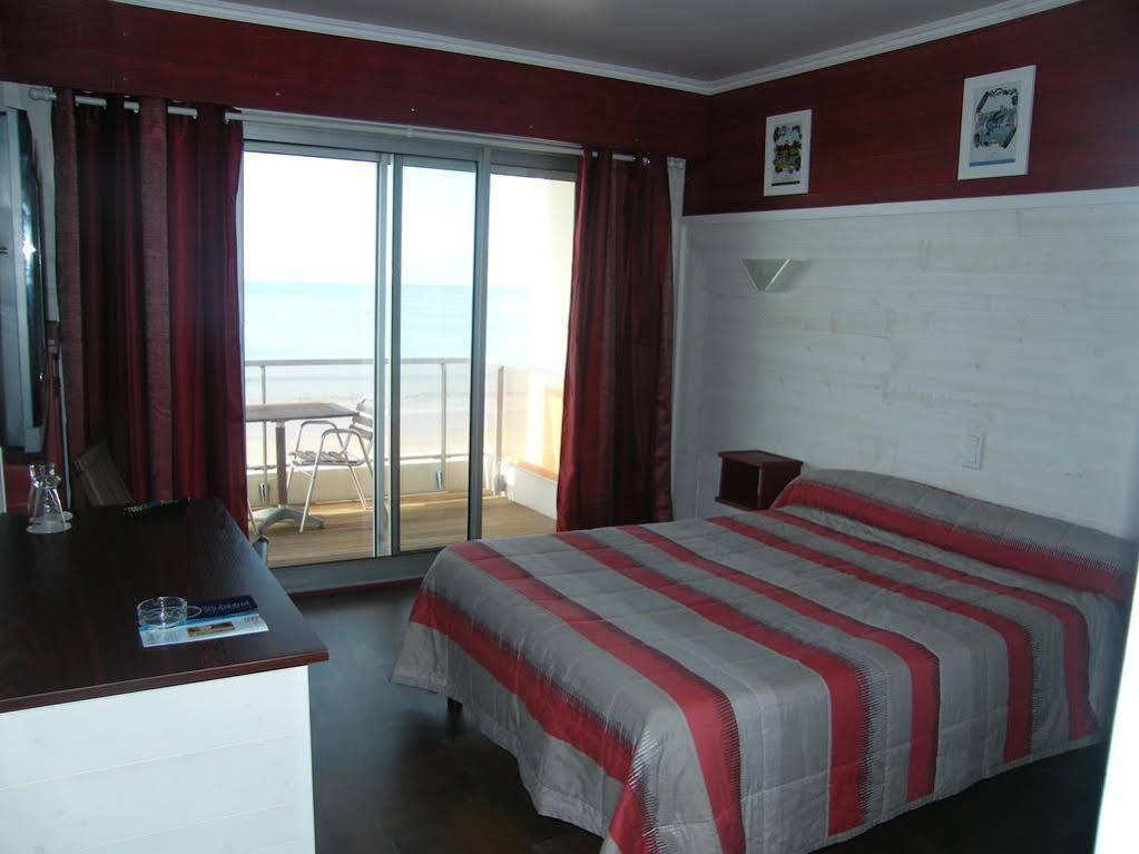 Hotel Le Christina La Baule Екстериор снимка