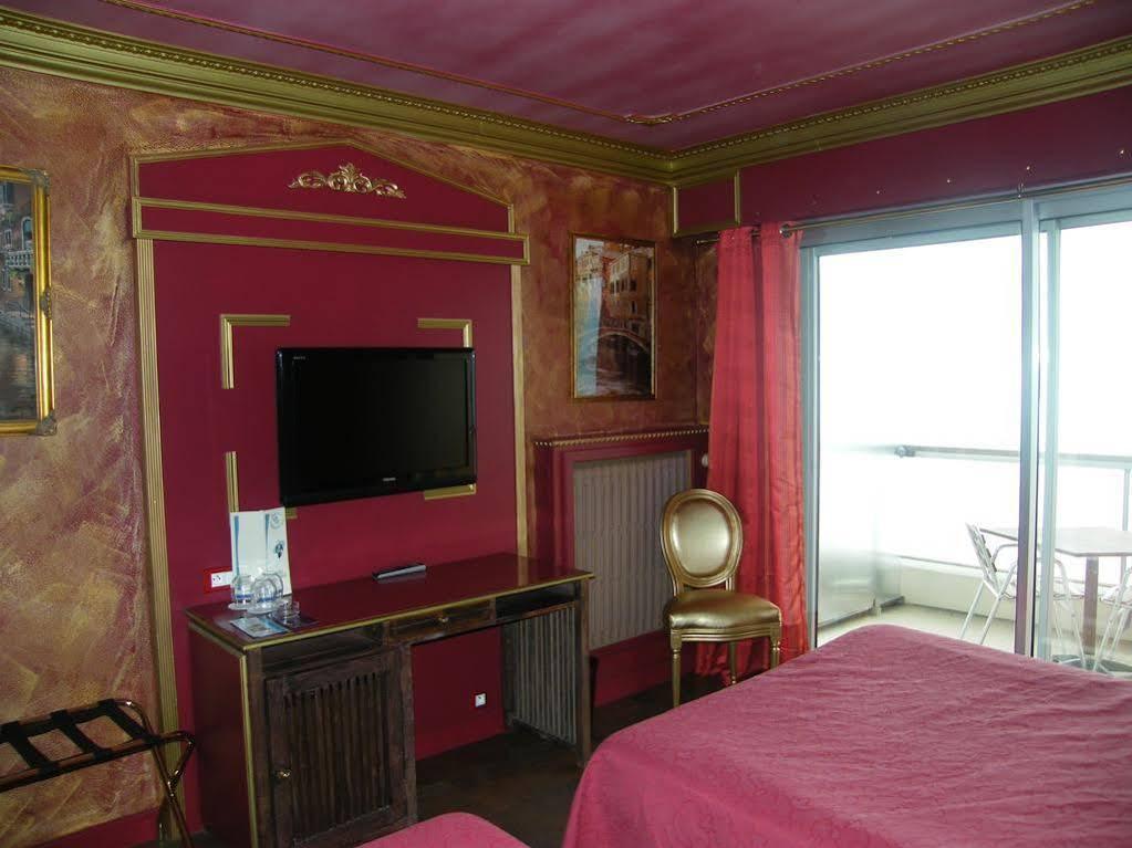 Hotel Le Christina La Baule Екстериор снимка
