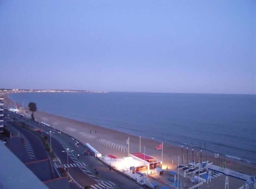 Hotel Le Christina La Baule Екстериор снимка